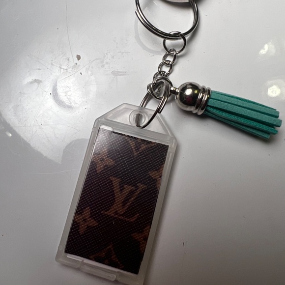 Embellished Key Chain - Picture 2 of 10